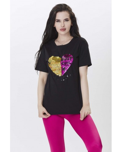 Kalp Şeklinde Pul Nakış Detaylı Tshirt 